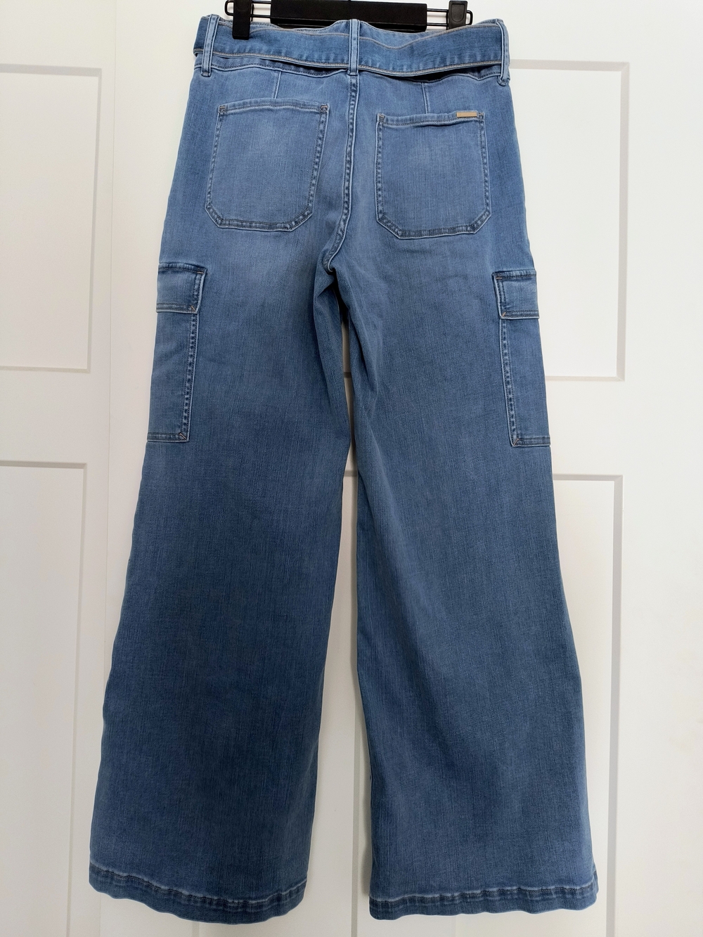 White House Black Market Extra High-Rise Wide-Leg Cargo Jeans - Picture 5 of 8
